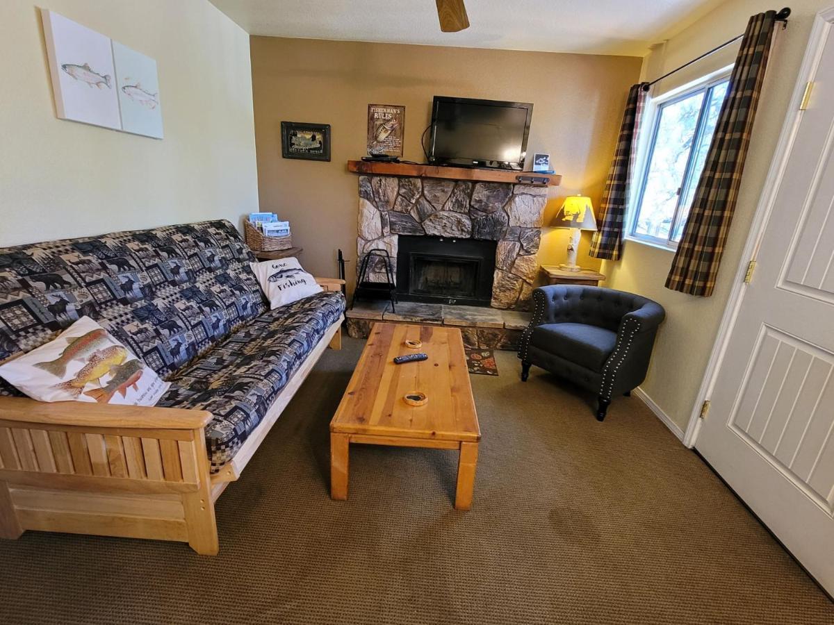 Hillcrest Suites & Cabins Биг Бэар Лейк Экстерьер фото