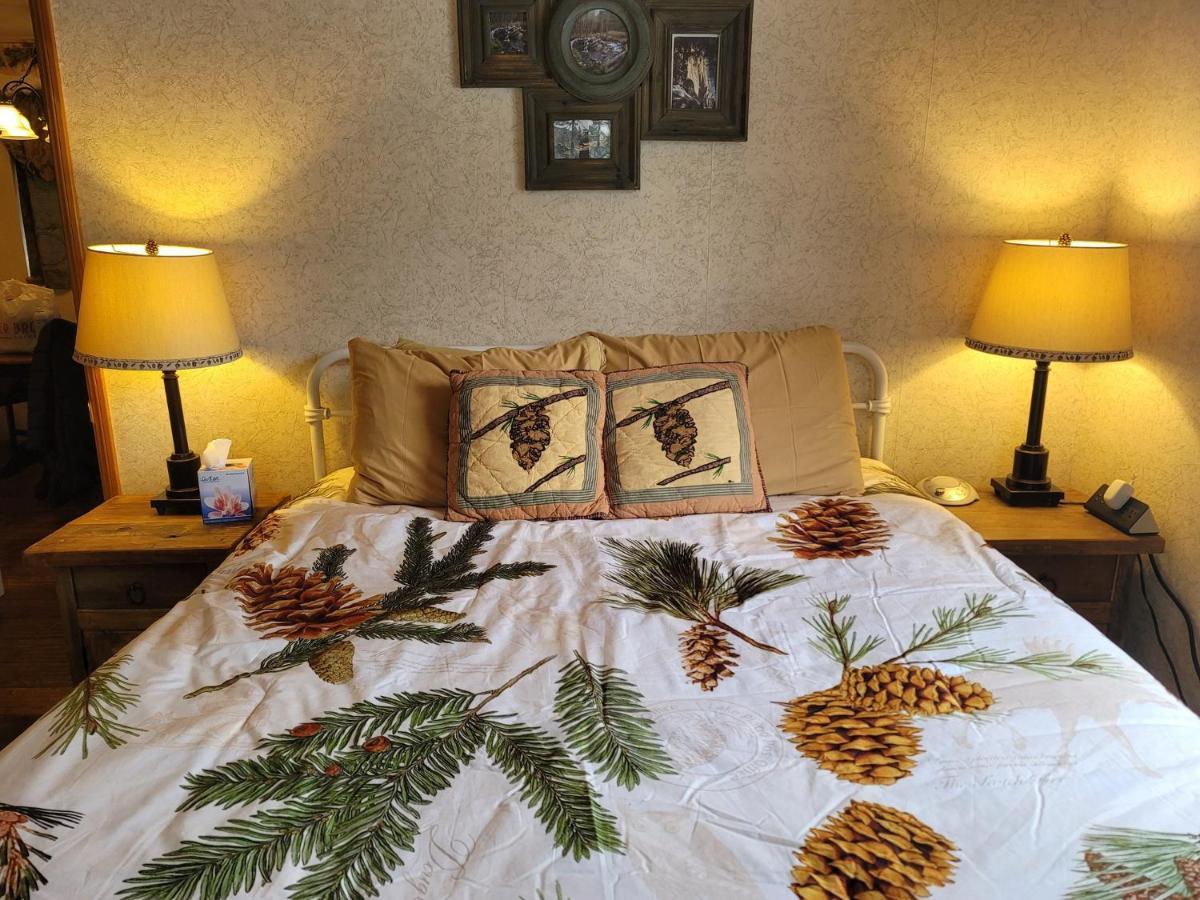 Hillcrest Suites & Cabins Биг Бэар Лейк Экстерьер фото