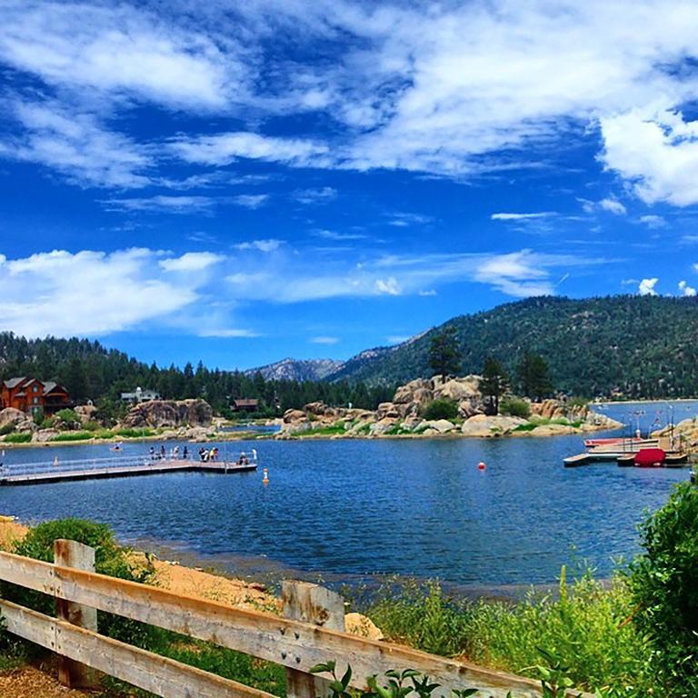 Hillcrest Suites & Cabins Биг Бэар Лейк Экстерьер фото
