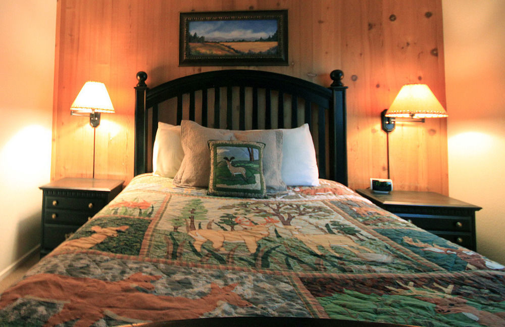 Hillcrest Suites & Cabins Биг Бэар Лейк Экстерьер фото
