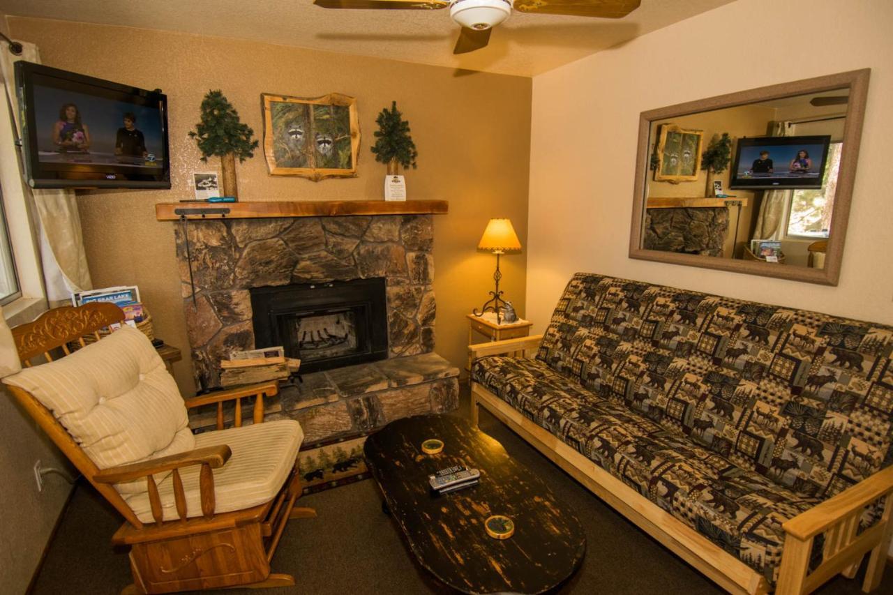 Hillcrest Suites & Cabins Биг Бэар Лейк Экстерьер фото
